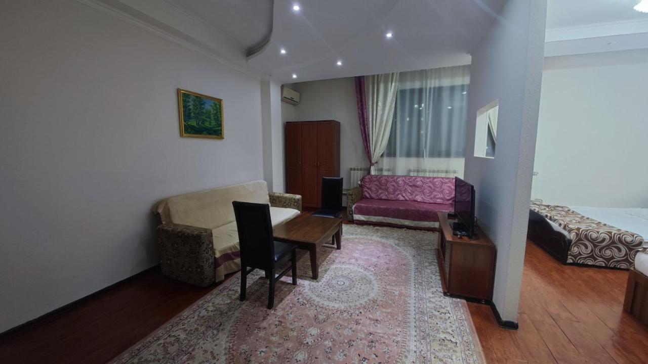 Bishkek Villa Hotel ภายนอก รูปภาพ