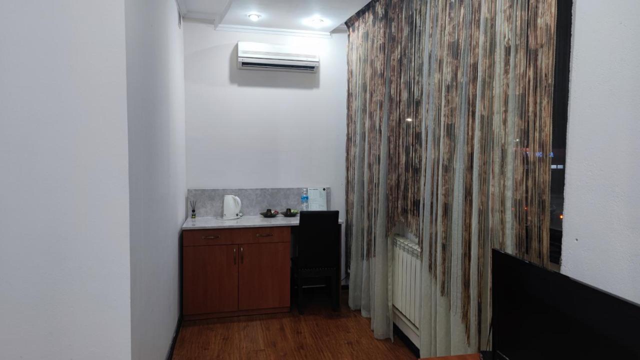 Bishkek Villa Hotel ภายนอก รูปภาพ