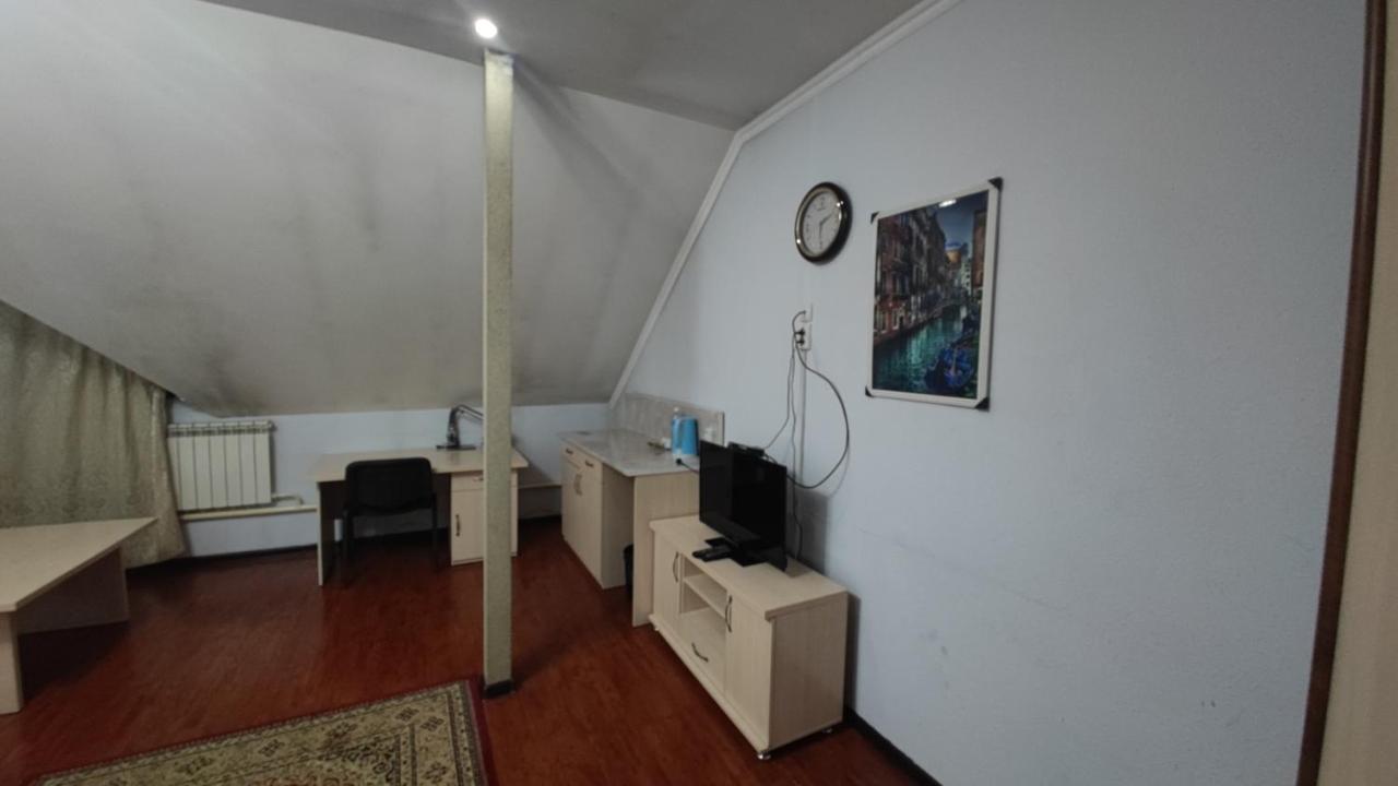 Bishkek Villa Hotel ภายนอก รูปภาพ