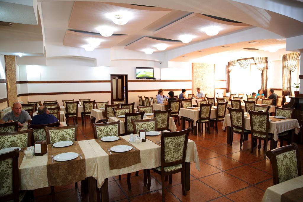 Bishkek Villa Hotel ภายนอก รูปภาพ