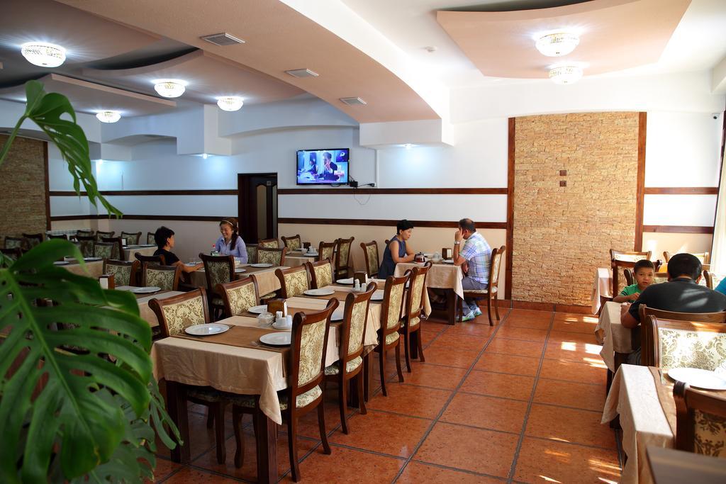 Bishkek Villa Hotel ภายนอก รูปภาพ