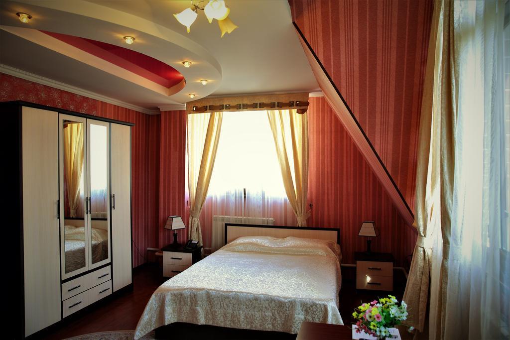 Bishkek Villa Hotel ภายนอก รูปภาพ